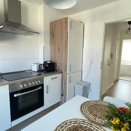 Apartment Air 4 *